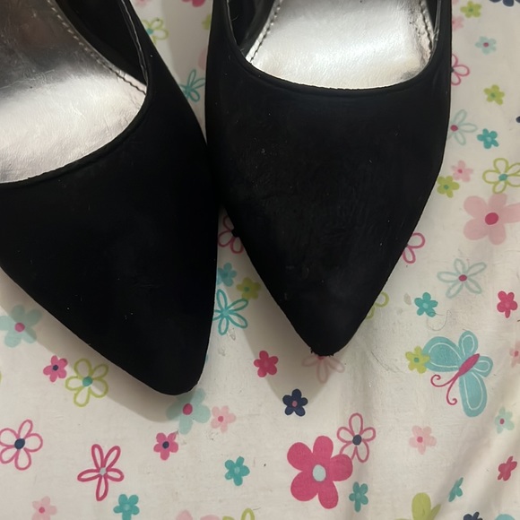 Heels - Picture 2 of 6